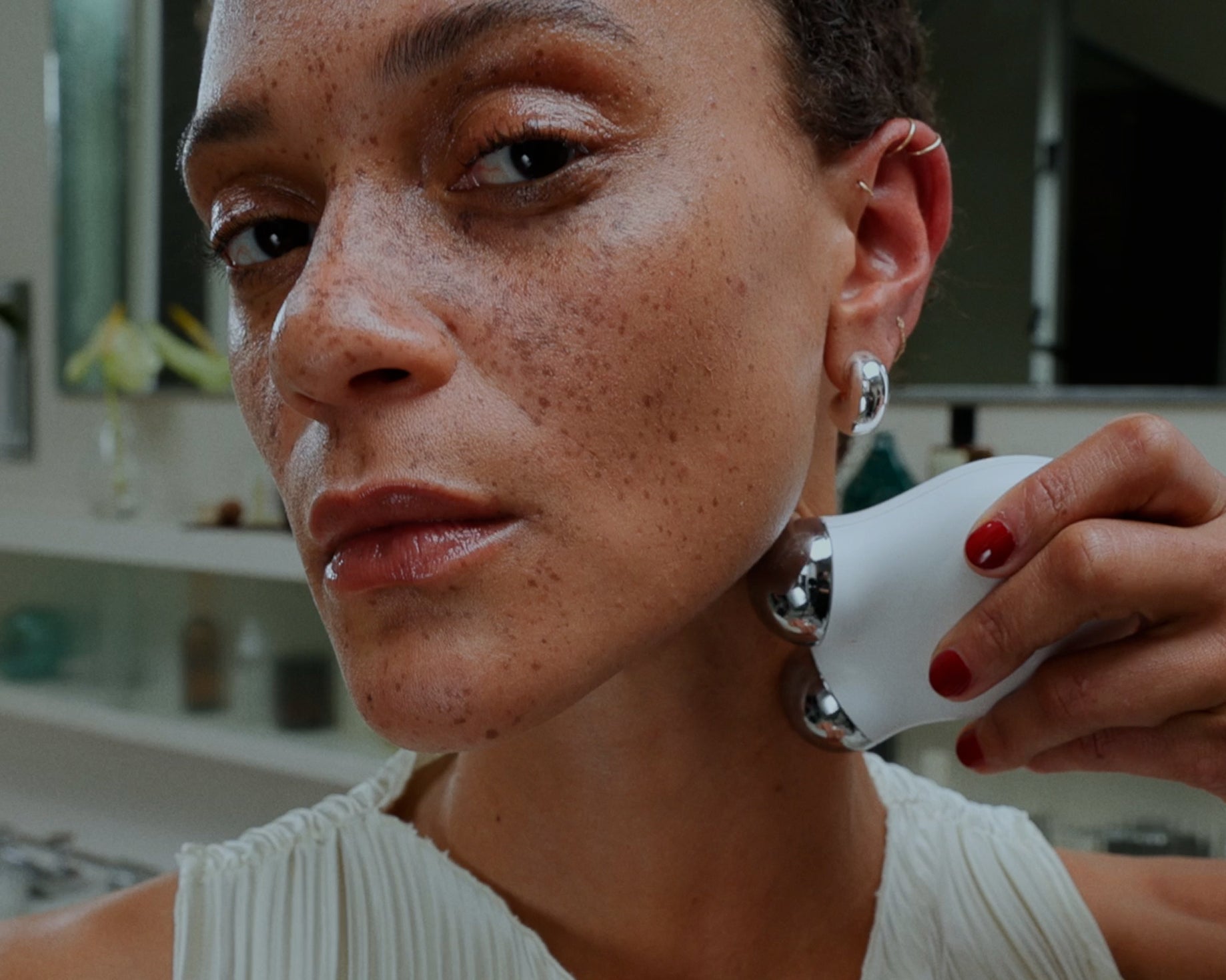 MINI+ Portable Microcurrent Facial Toning Kit | NUFACE